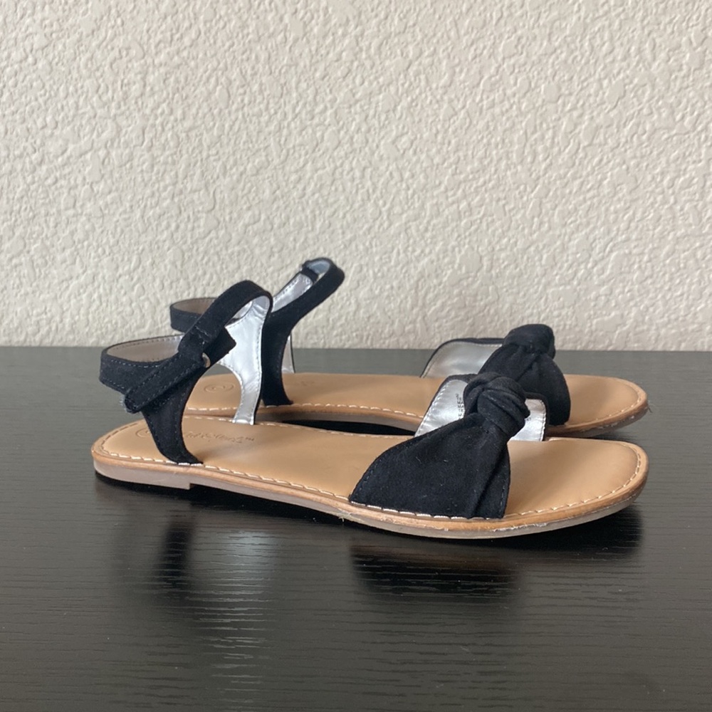 Sandals - Picture 1 of 5